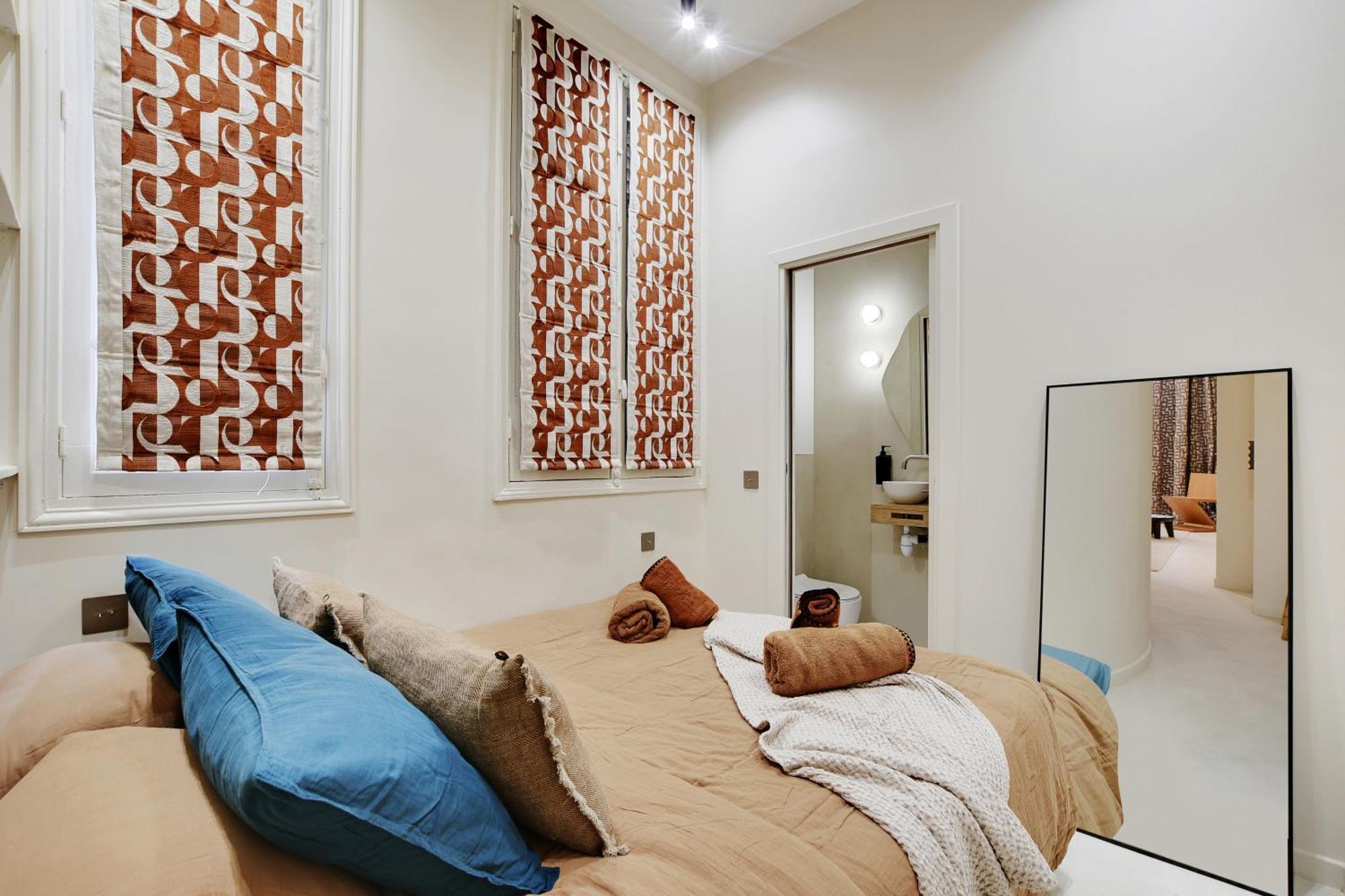 Le Petit Luxe Parisien Apartment